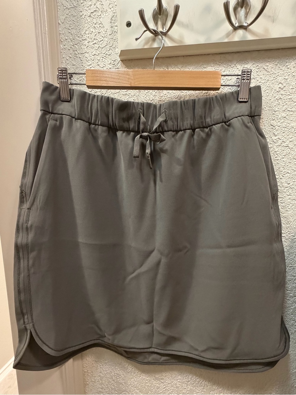 Lululemon on the fly skirt